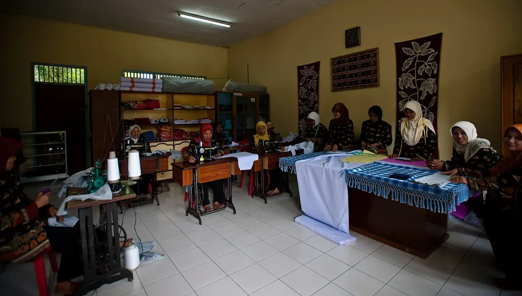 Skilled Hands Behind PT GGP’s Uniforms